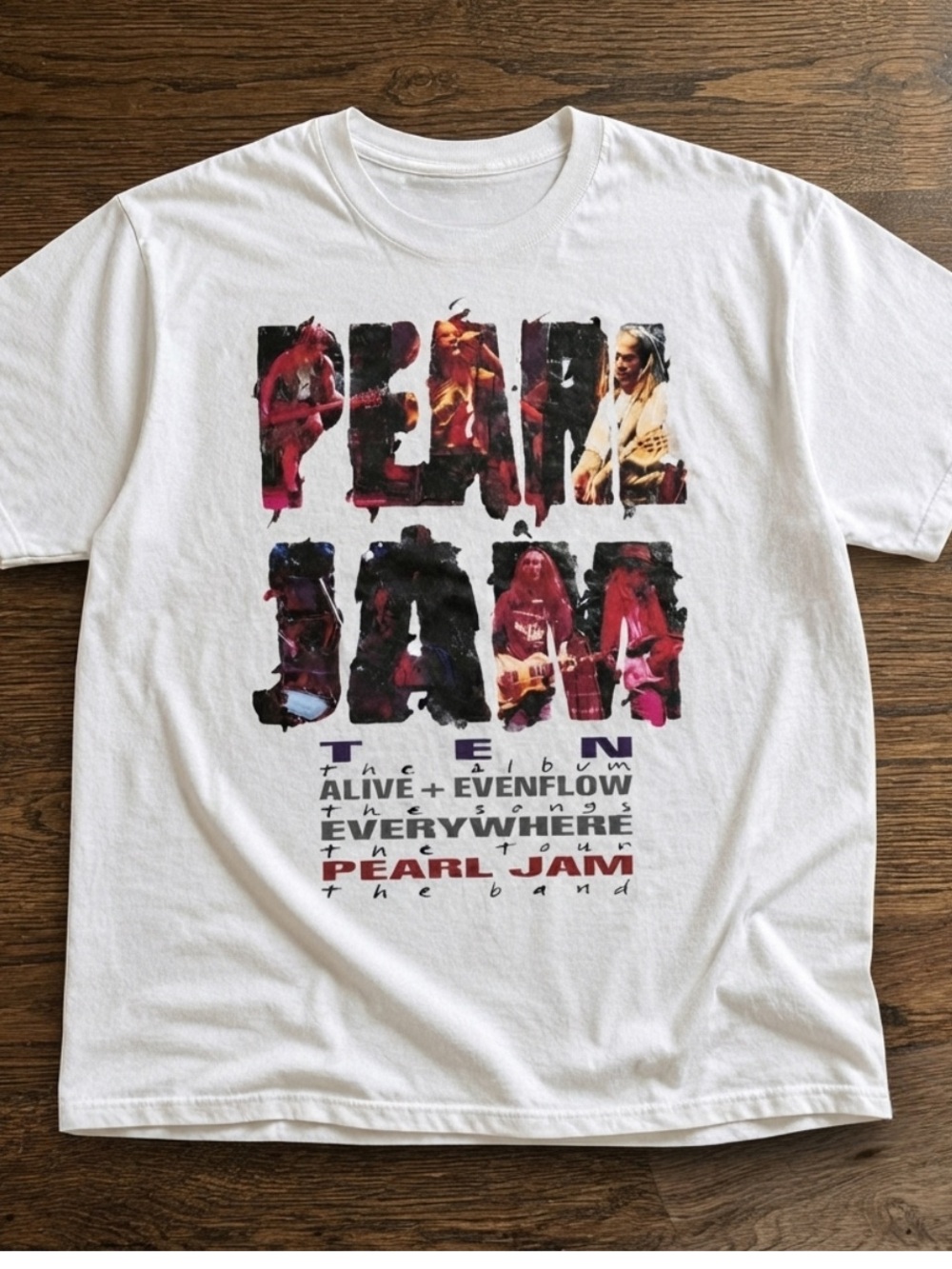 Gildan White Pearl Jam 'Ten' Band Graphic Tee